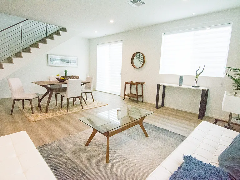 2006 S Corning St #3 — Photo 11