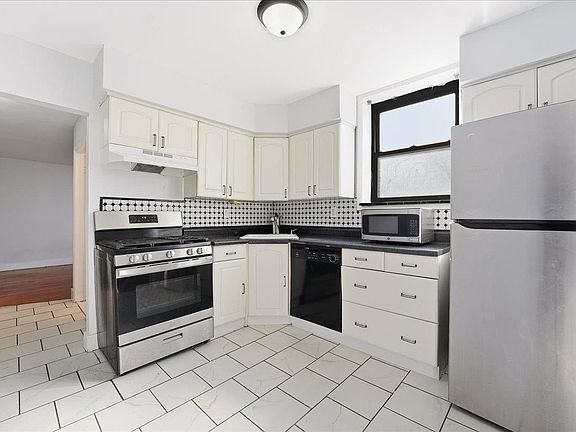 3rd image of 427 Kennedy Blvd #301/3B