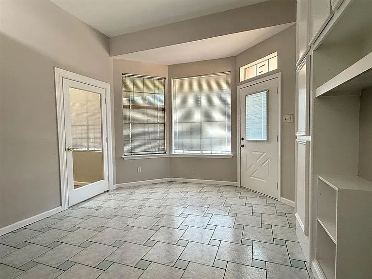 11346 Old Telegraph Rd — Photo 9