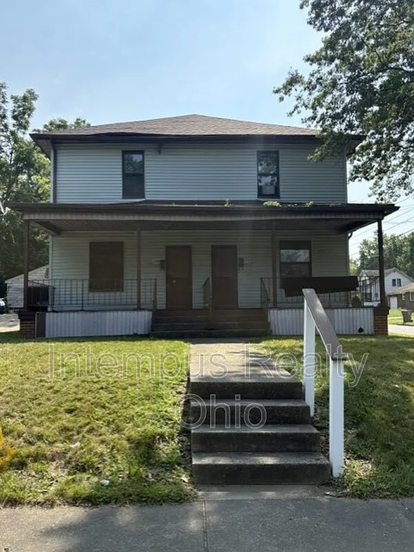 3 bed, 1.0 bath, $850 — Photo 1