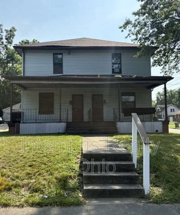 2749 Rush Blvd