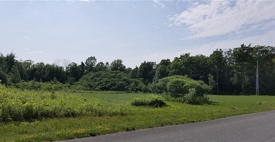 2nd image of Sidehill Rd