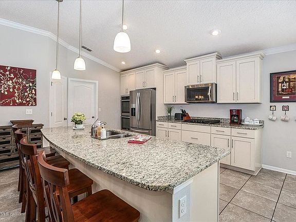5th image of 378 Grampian Highlands Dr
