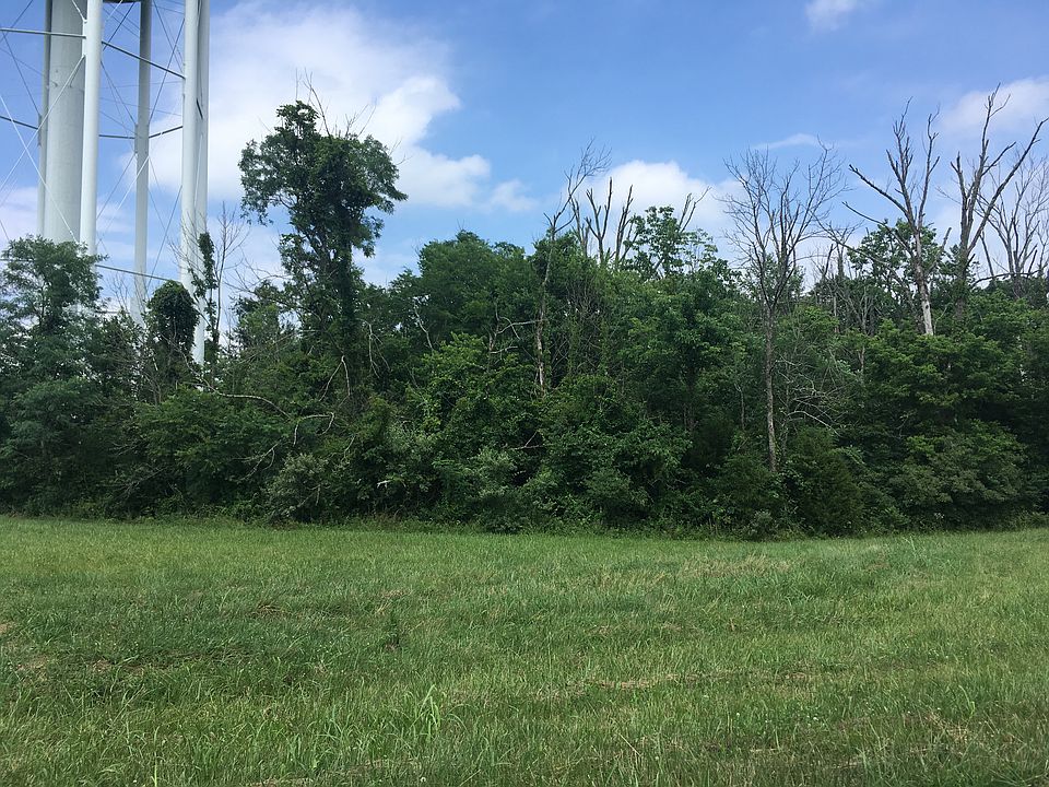 2nd image of 3001 Derby Ct