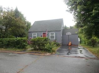 18 Clive St, Worcester, MA 01603