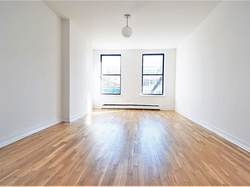 1st image of 257 W 116th St #45