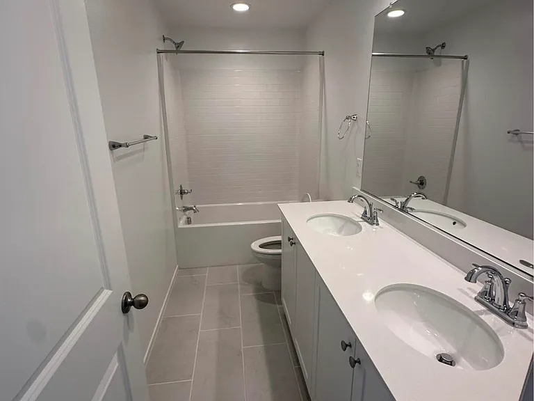 405 Calla Lily Ct — Photo 3