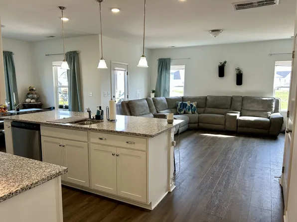 236 Summerlin Dr, Gallatin, TN 37066