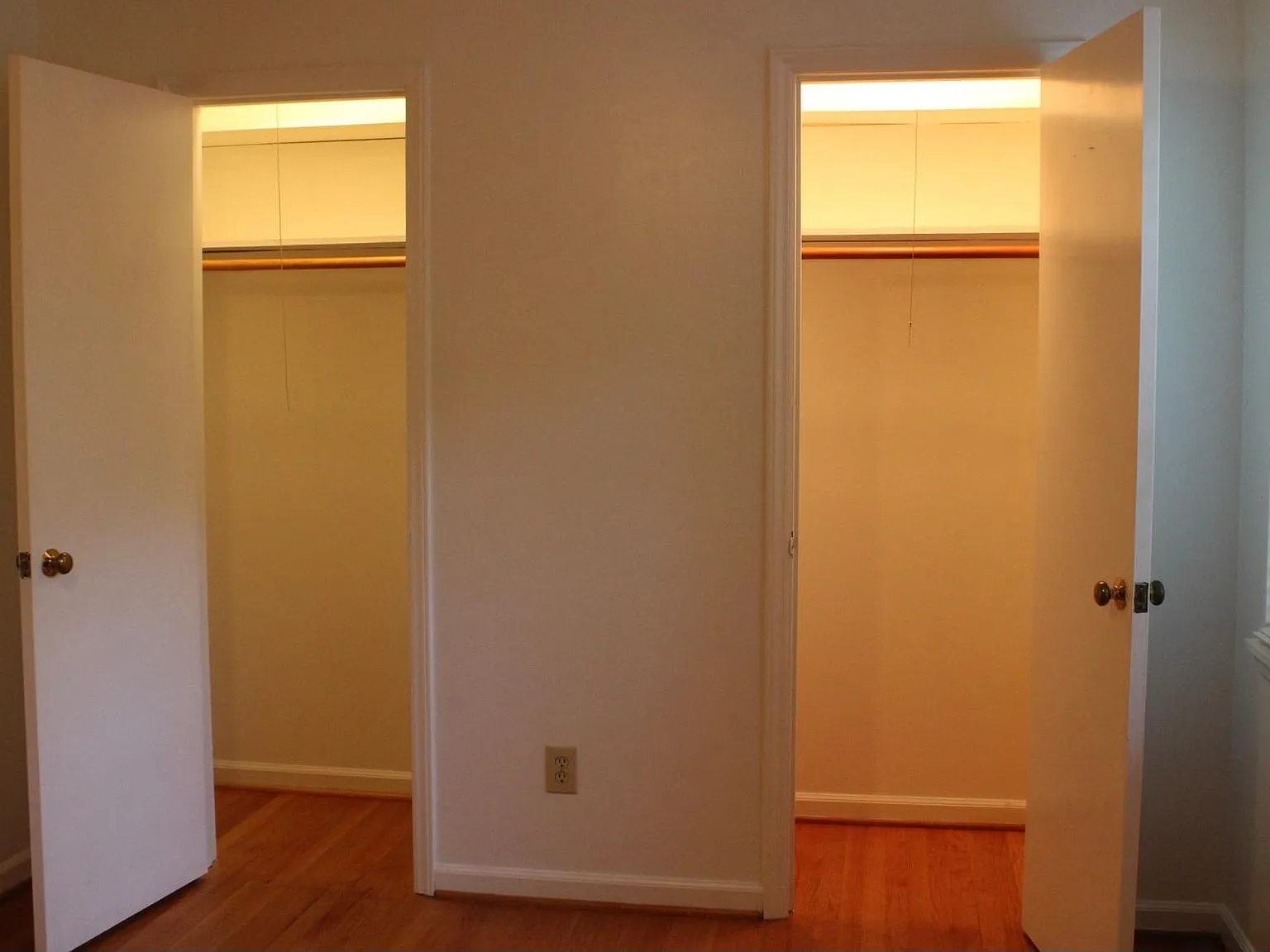 2 bed, 1.5 bath, 950 sqft, $1,500 — Photo 4