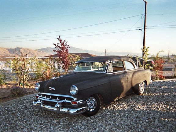 WIDE CEMENT AND ROCK DRIVE WAY