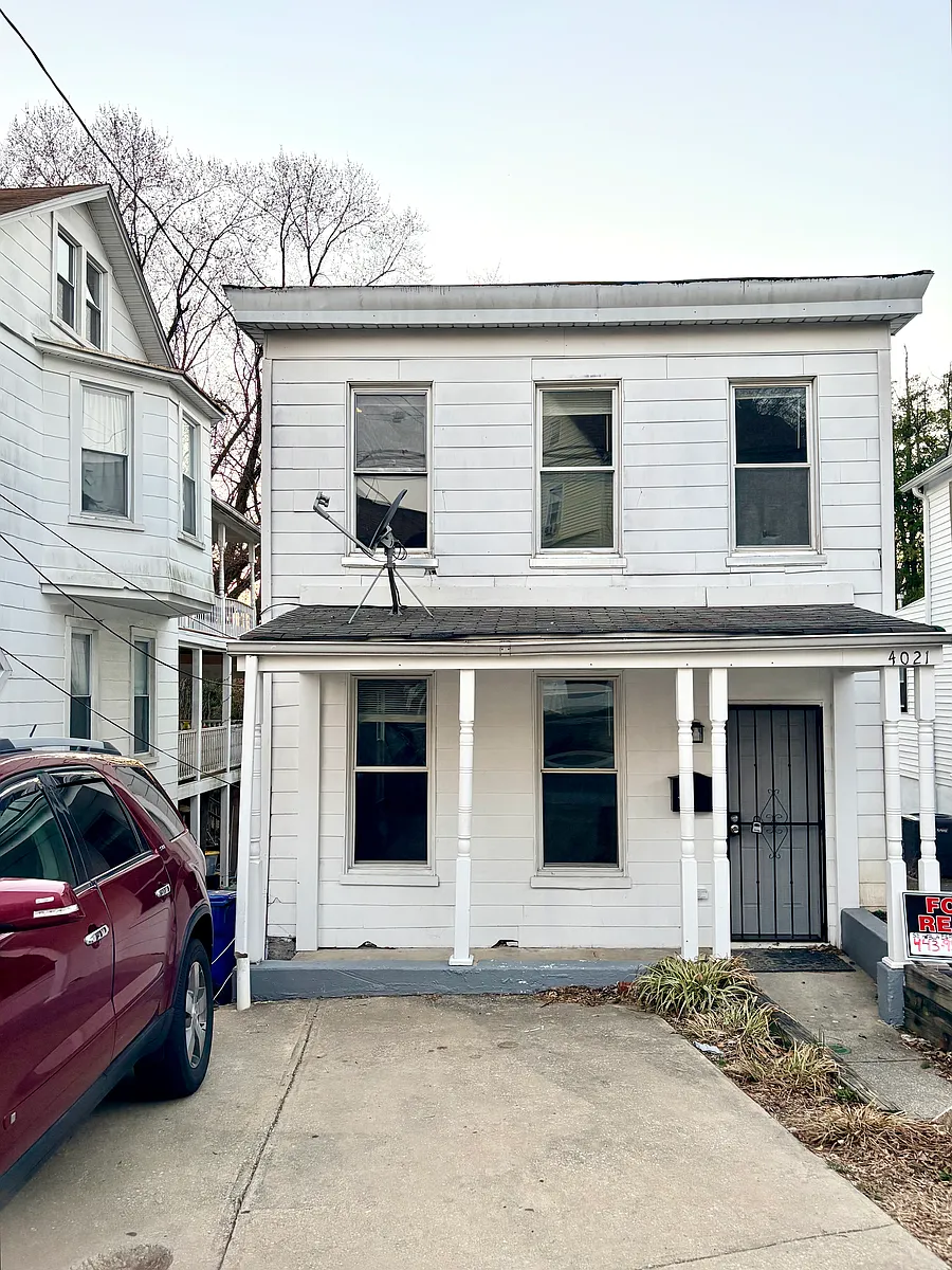Building Photo - 4021 Parkside Dr