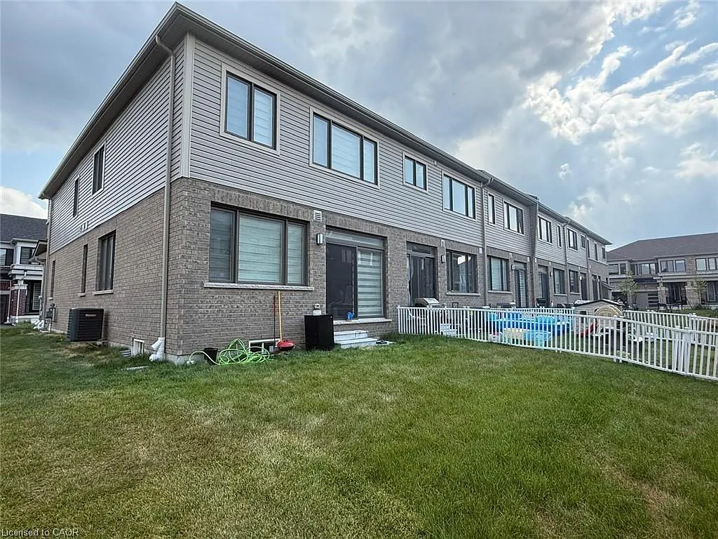 4 bed, 2.5 bath, $2,800 — Photo 3