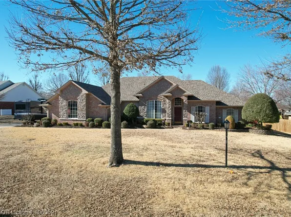 6501 Fieldcrest Dr, Fort Smith, AR 72916
