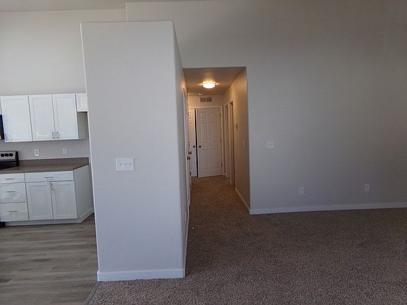 4th image of 16168 N Saint Helens Dr