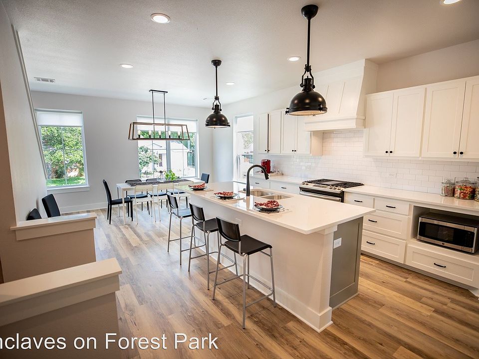 1st image of 2522 Forest Park Blvd
