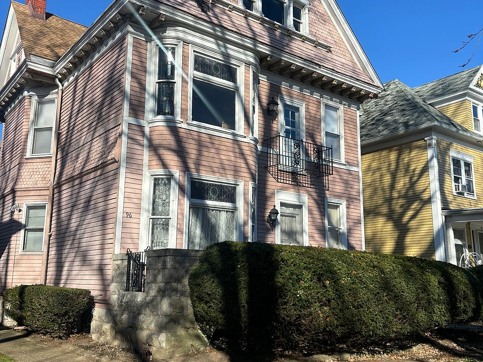 1st image of 96 Crescent Ave APT 4