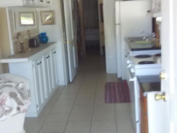 3rd image of 209 S Live Oak St APT B