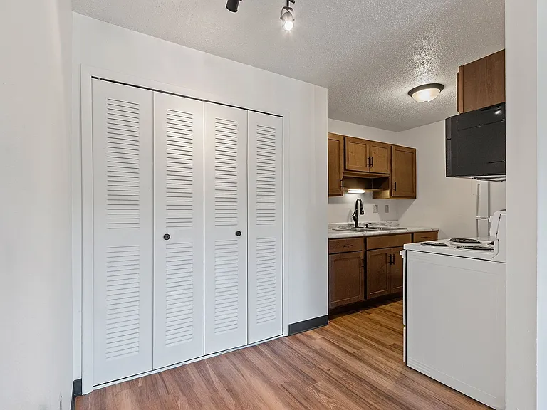 Cedar Grove Apartments — Photo 10