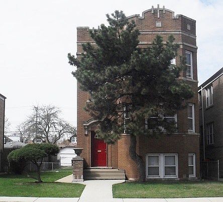 1st image of 1724 N Nagle Ave