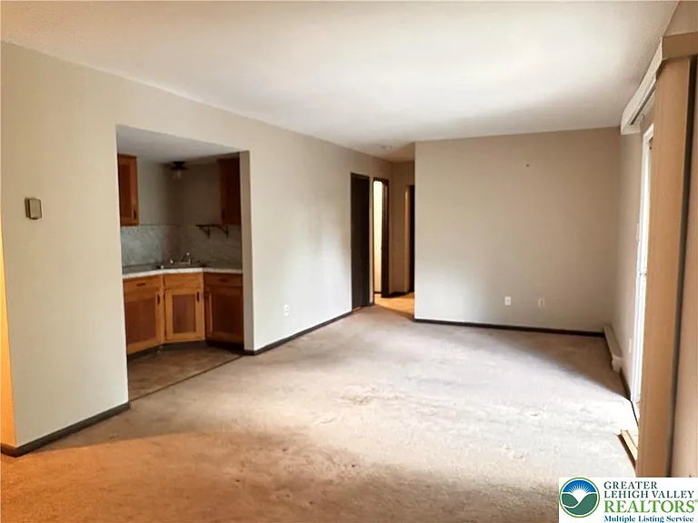 3028 S Pike Ave #6 — Photo 3