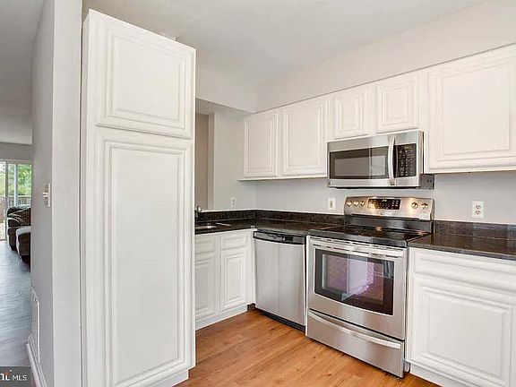 4th image of 2110 Cedar Barn Way
