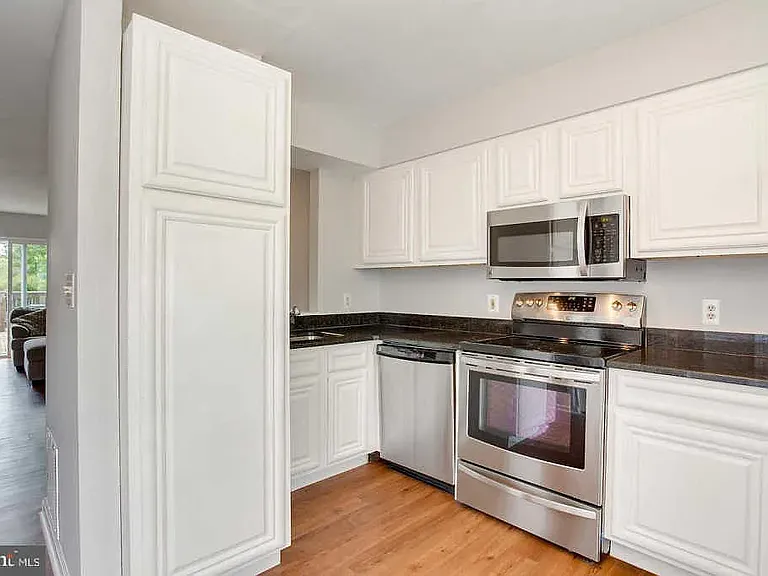 2110 Cedar Barn Way — Photo 4