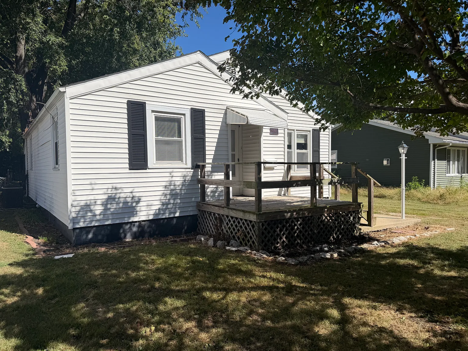 2 bed, 1100 sqft, $1,200 — Photo 3