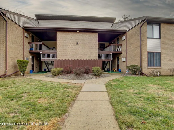 15 Pine Cluster Circle #g, Manalapan, NJ 07726