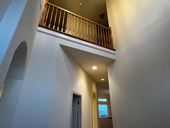 2nd image of 6210 Lincoln Ave