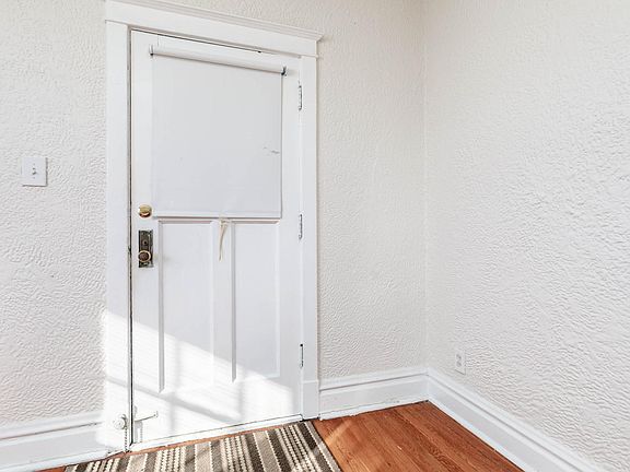 5th image of 1107 Bellevue Ave APT 2e