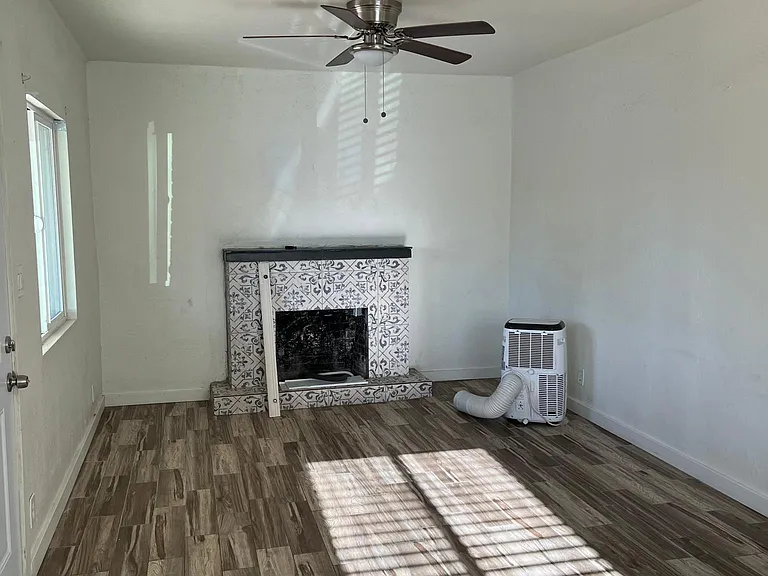 1440 E Fillmore St #1 — Photo 3