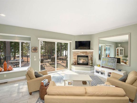 3rd image of 107 Lakeside Dr
