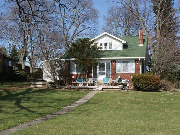 3rd image of 3193 Interlaken St