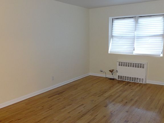 2nd image of 15042 72nd Dr APT 3H