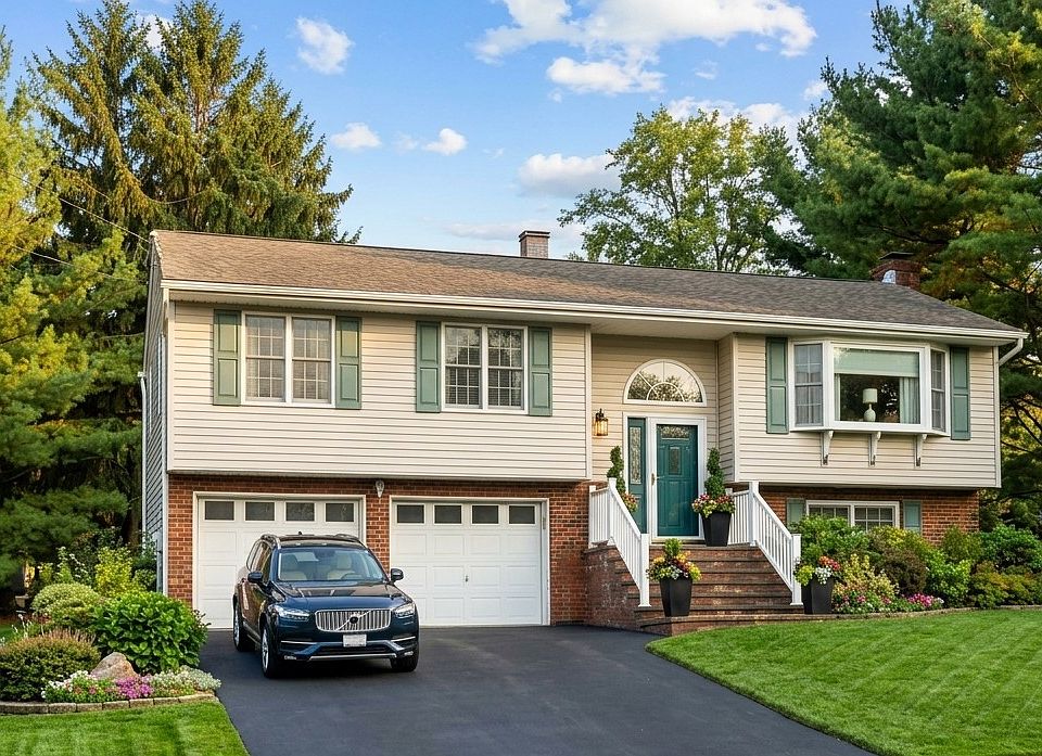 1st image of 7 Brewster Rd