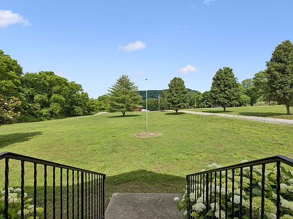 3rd image of 1180 Harris Branch Rd