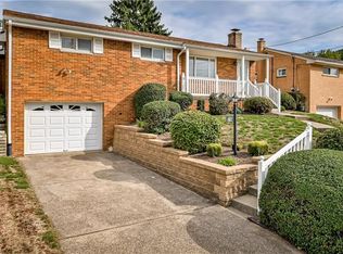 28 Heights Dr, Pittsburgh, PA