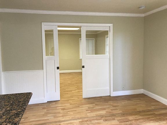 5th image of 2247 Moorpark Ave #1