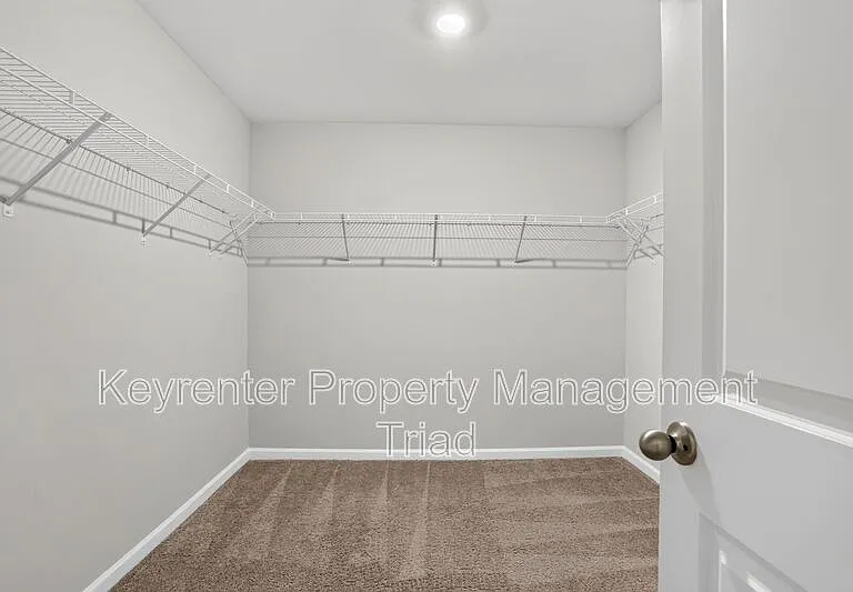 5109 Black Forest Dr — Photo 34