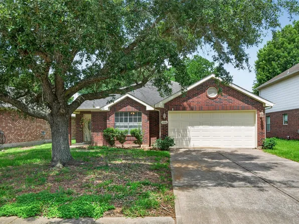 1208 Cambay Dr, Rosenberg, TX 77471