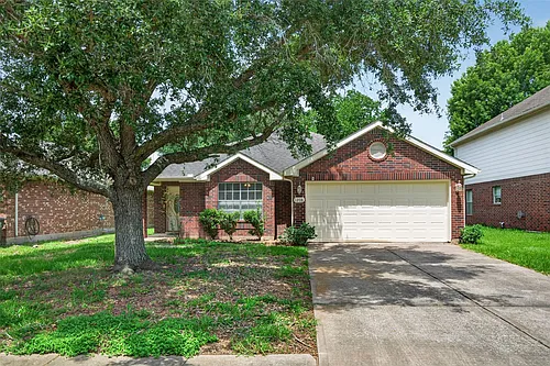 1208 Cambay Dr Photo 1