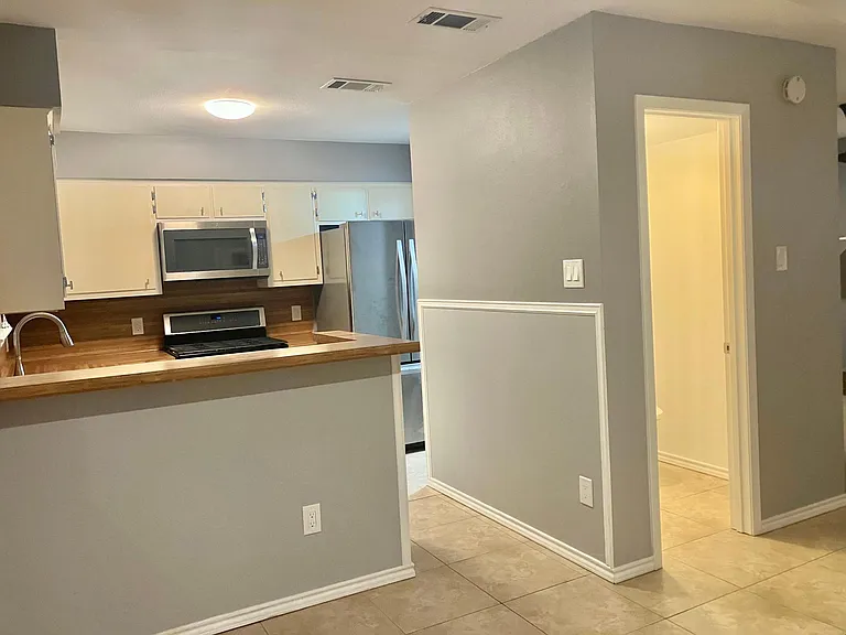 6010 Westcreek Dr #B — Photo 8