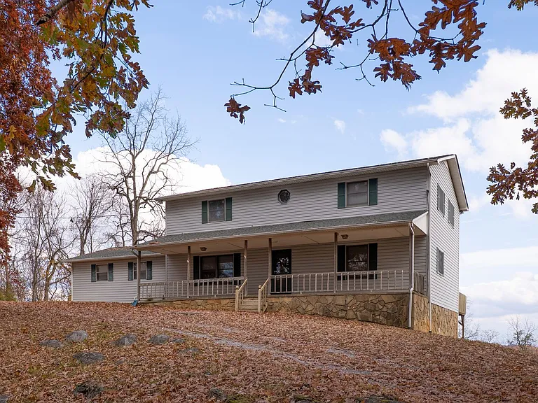 1111 Fairview Rd — Photo 38