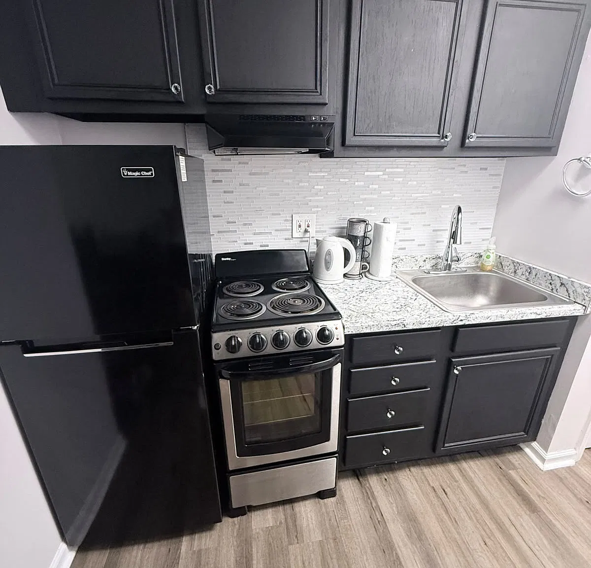 2748 Florence Dr — Photo 3