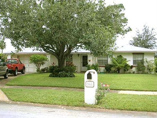 1st image of 866 Hendry Dr