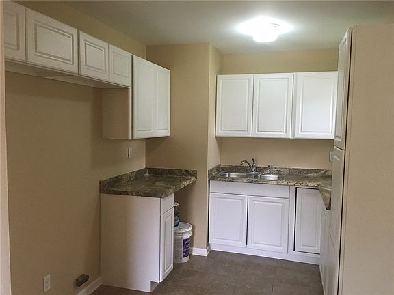 4th image of 4835 Thrush Dr