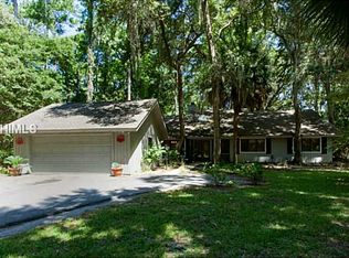 8 Nuthatch Rd, Hilton Head Island, SC 29926
