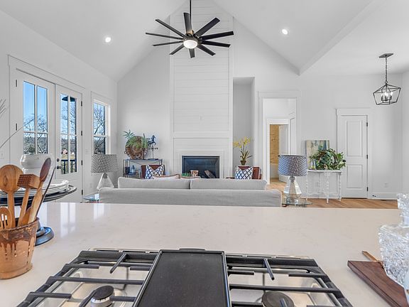 4th image of 4455 Knox Ln