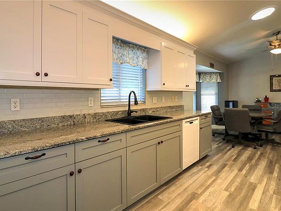 5th image of 13548 SE 90th Ct