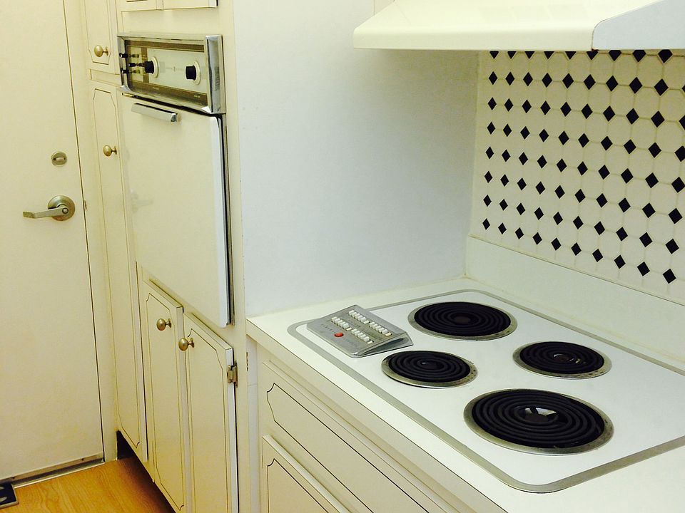 1st image of 1200 West Ave APT 324